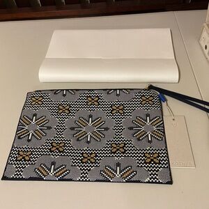 NWT Rothy's essential pouch